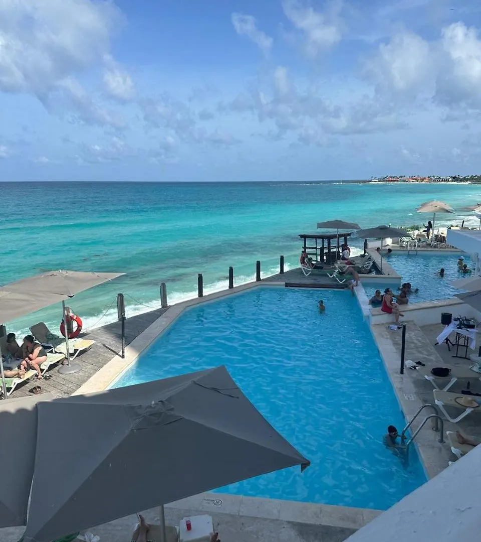 Oleo Yalmakan Cancun Apartment